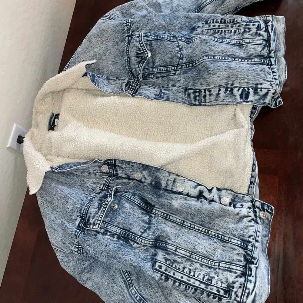 jacket - Picture 1 of 2